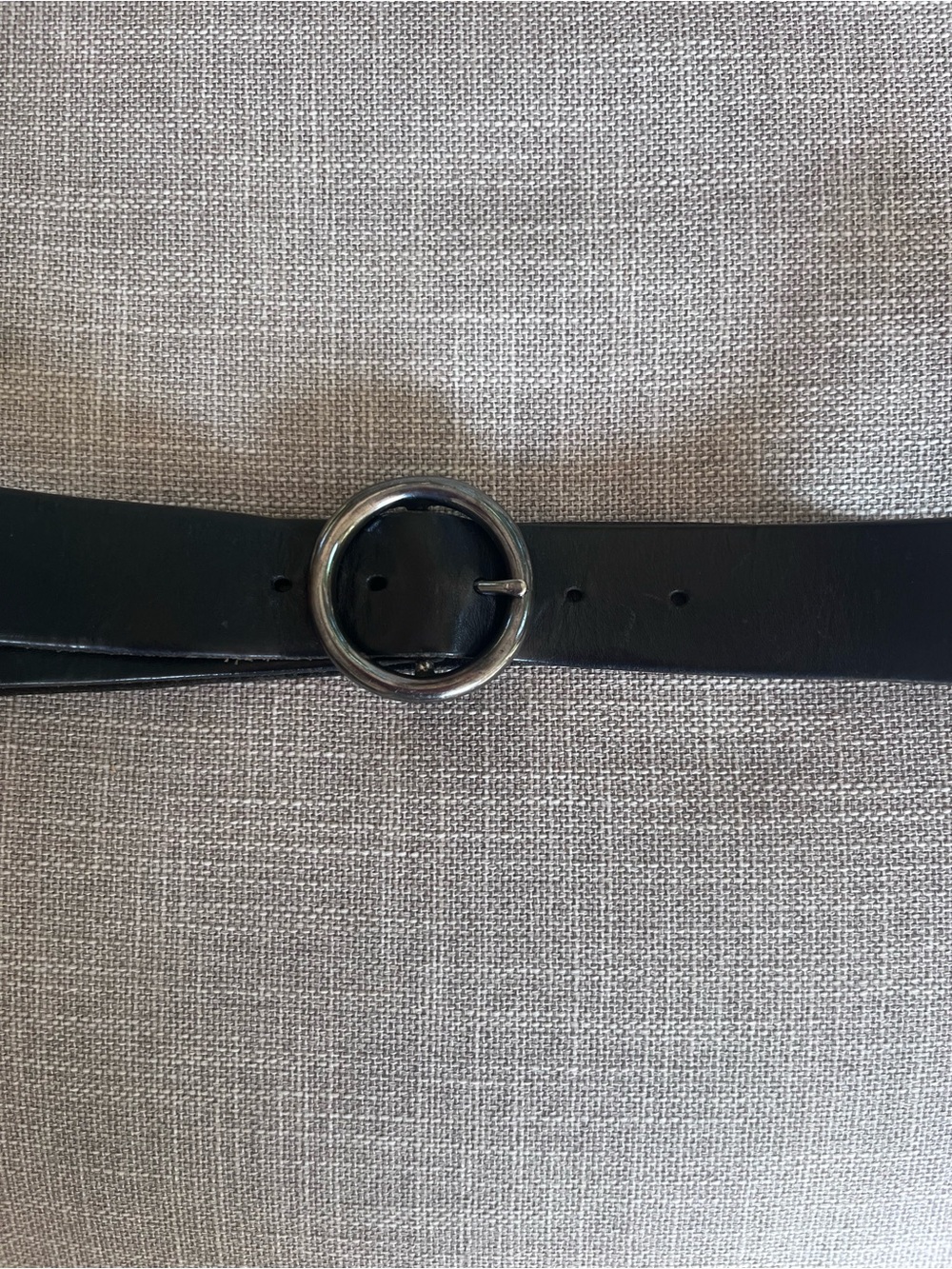 Classic GAP Black Leather Belt with Round Buckle 28